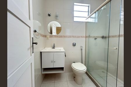 Casa à venda com 100m², 3 quartos e 1 vagaBanheiro