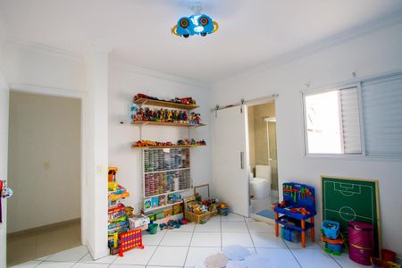 Apartamento à venda com 300m², 3 quartos e 2 vagas Apartamento à venda com 300m², 3 quartos e 2 vagasQuarto 2 - Suíte