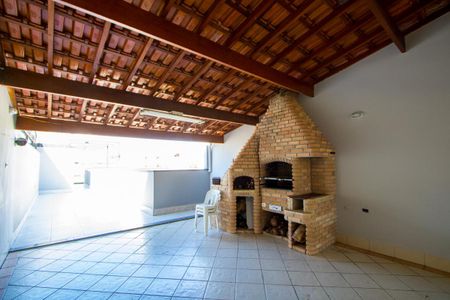 Apartamento à venda com 300m², 3 quartos e 2 vagas Apartamento à venda com 300m², 3 quartos e 2 vagasEspaço gourmet