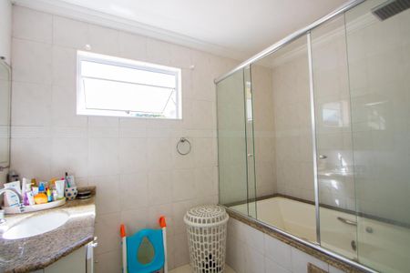 Apartamento à venda com 300m², 3 quartos e 2 vagas Apartamento à venda com 300m², 3 quartos e 2 vagasBanheiro do quarto 1