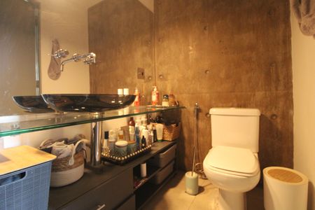 Apartamento à venda com 71m², 2 quartos e 2 vagasBanheiro