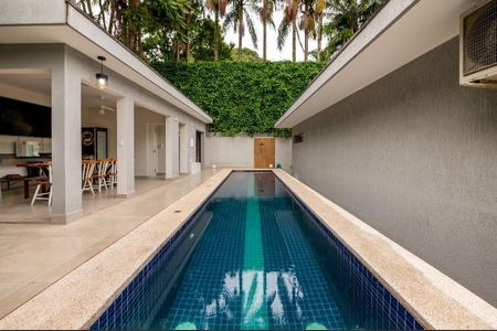 Casa à venda com 340m², 5 quartos e 6 vagas