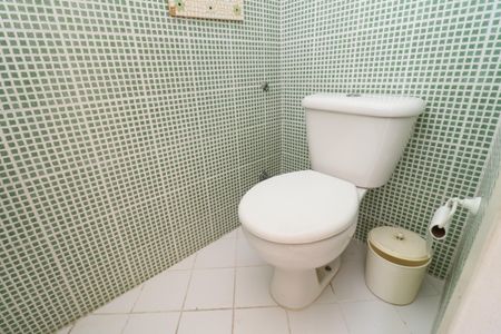 Casa à venda com 333m², 5 quartos e 4 vagasBanheiro do Salão de Festa