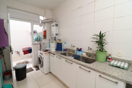 Casa à venda com 333m², 5 quartos e 4 vagasÁrea de Serviço 2