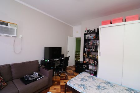 Casa à venda com 333m², 5 quartos e 4 vagasQuarto 2