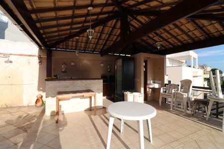 Casa à venda com 333m², 5 quartos e 4 vagasÁrea da Piscina