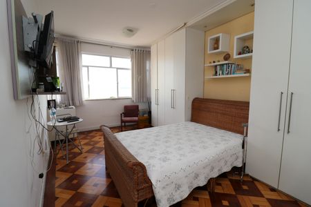 Casa à venda com 333m², 5 quartos e 4 vagasSuíte 2