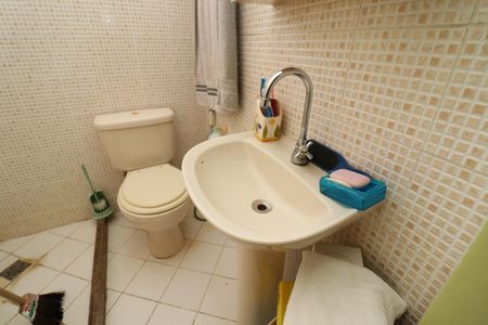 Casa à venda com 333m², 5 quartos e 4 vagasBanheiro de serviço 1