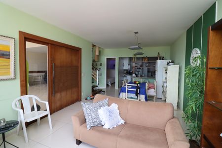 Casa à venda com 333m², 5 quartos e 4 vagasSala 2