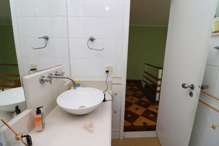 Casa à venda com 333m², 5 quartos e 4 vagasBanheiro Social