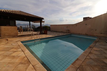 Casa à venda com 333m², 5 quartos e 4 vagasÁrea da Piscina