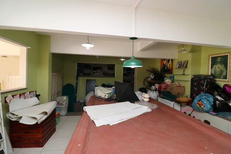 Casa à venda com 333m², 5 quartos e 4 vagasSalão de Festas