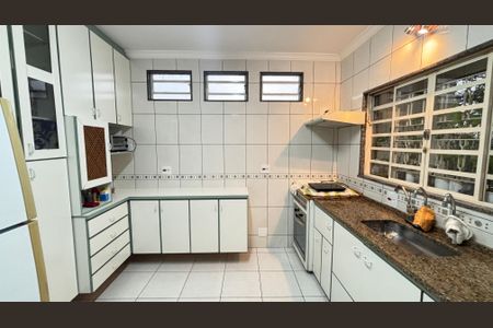 Casa à venda com 160m², 2 quartos e 1 vaga Casa à venda com 160m², 2 quartos e 1 vagaCozinha