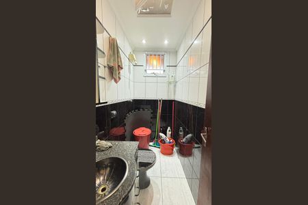 Casa à venda com 160m², 2 quartos e 1 vaga Casa à venda com 160m², 2 quartos e 1 vagaBanheiro