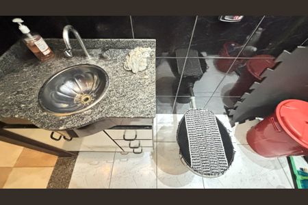 Casa à venda com 160m², 2 quartos e 1 vaga Casa à venda com 160m², 2 quartos e 1 vagaBanheiro