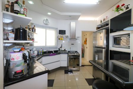 Casa à venda com 300m², 3 quartos e 4 vagas Casa à venda com 300m², 3 quartos e 4 vagasCozinha