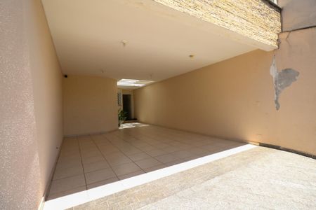 Casa à venda com 300m², 3 quartos e 4 vagas Casa à venda com 300m², 3 quartos e 4 vagasGaragem