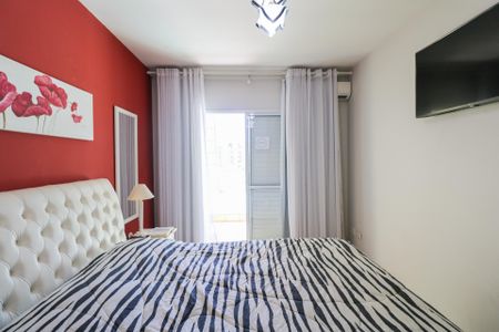 Casa à venda com 300m², 3 quartos e 4 vagas Casa à venda com 300m², 3 quartos e 4 vagasSuíte 1