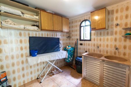 Casa à venda com 190m², 3 quartos e 2 vagas Casa à venda com 190m², 3 quartos e 2 vagasLavanderia