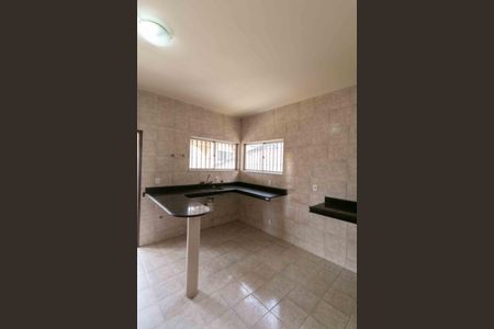 Casa à venda com 190m², 3 quartos e 3 vagas Casa à venda com 190m², 3 quartos e 3 vagasCozinha
