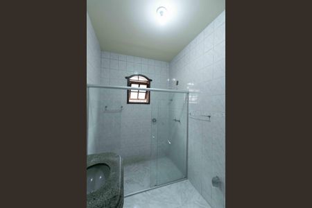 Casa à venda com 190m², 3 quartos e 3 vagas Casa à venda com 190m², 3 quartos e 3 vagasBanheiro Social