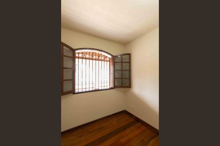 Casa à venda com 190m², 3 quartos e 3 vagas Casa à venda com 190m², 3 quartos e 3 vagasQuarto 1