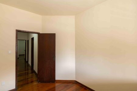 Casa à venda com 190m², 3 quartos e 3 vagas Casa à venda com 190m², 3 quartos e 3 vagasQuarto 1