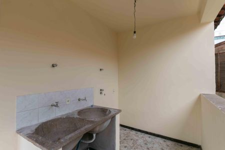 Casa à venda com 190m², 3 quartos e 3 vagas Casa à venda com 190m², 3 quartos e 3 vagasÁrea de Serviço