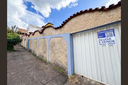 Casa à venda com 360m², 4 quartos e 5 vagasplaquinha instalada