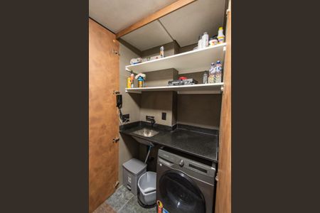 Studio à venda com 40m², 1 quarto e sem vaga Studio à venda com 40m², 1 quarto e sem vagaÁrea de serviço