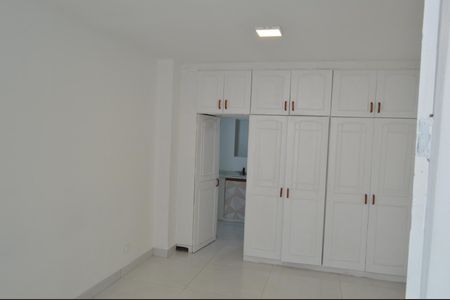 Casa de condomínio à venda com 190m², 3 quartos e 3 vagasSuíte  3