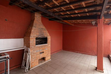 Casa à venda com 148m², 3 quartos e 2 vagas Casa à venda com 148m², 3 quartos e 2 vagasChurrasqueira