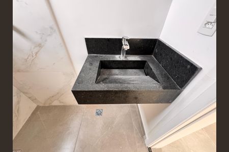 Apartamento à venda com 143m², 3 quartos e 2 vagas Apartamento à venda com 143m², 3 quartos e 2 vagasBanheiro