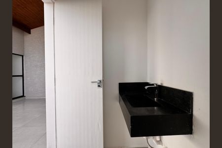 Apartamento à venda com 143m², 3 quartos e 2 vagas Apartamento à venda com 143m², 3 quartos e 2 vagasLavabo