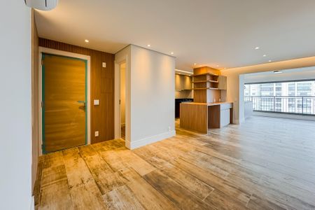 Apartamento à venda com 121m², 3 quartos e 2 vagas Apartamento à venda com 121m², 3 quartos e 2 vagasSala