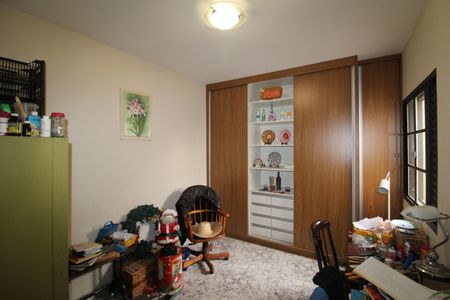 Casa à venda com 336m², 4 quartos e 3 vagasQuarto 2