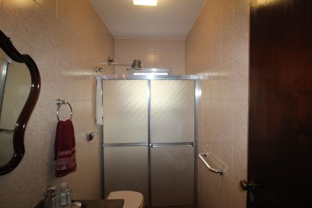 Casa à venda com 336m², 4 quartos e 3 vagasBanheiro 3