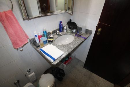 Casa à venda com 336m², 4 quartos e 3 vagasBanheiro 4