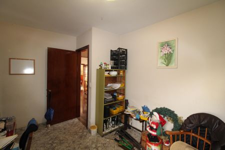 Casa à venda com 336m², 4 quartos e 3 vagasQuarto 2