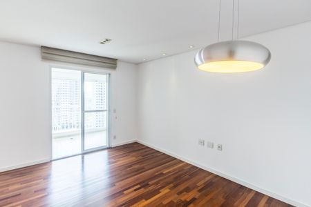 Apartamento à venda com 83m², 2 quartos e 2 vagas Apartamento à venda com 83m², 2 quartos e 2 vagasSala de Jantar