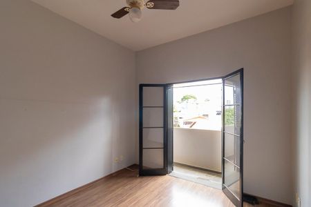 Casa à venda com 336m², 5 quartos e 4 vagas Casa à venda com 336m², 5 quartos e 4 vagasQuarto da suíte 2