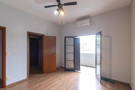 Casa à venda com 336m², 5 quartos e 4 vagas Casa à venda com 336m², 5 quartos e 4 vagasQuarto da suíte 1