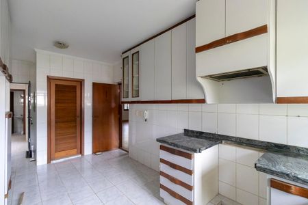 Casa à venda com 336m², 5 quartos e 4 vagas Casa à venda com 336m², 5 quartos e 4 vagasCozinha