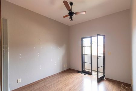 Casa à venda com 336m², 5 quartos e 4 vagas Casa à venda com 336m², 5 quartos e 4 vagasQuarto da suíte 4