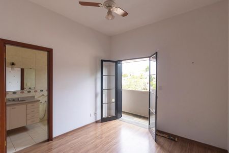 Casa à venda com 336m², 5 quartos e 4 vagas Casa à venda com 336m², 5 quartos e 4 vagasQuarto da suíte 3