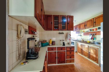 Apartamento à venda com 183m², 4 quartos e 3 vagas Apartamento à venda com 183m², 4 quartos e 3 vagasCozinha