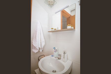 Casa à venda com 51m², 1 quarto e 1 vaga Casa à venda com 51m², 1 quarto e 1 vagaBanheiro