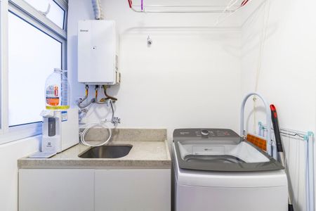 Apartamento à venda com 74m², 1 quarto e 1 vaga Apartamento à venda com 74m², 1 quarto e 1 vagaÁrea de Serviço