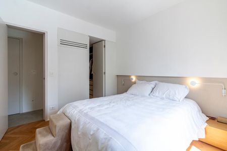 Apartamento à venda com 74m², 1 quarto e 1 vaga Apartamento à venda com 74m², 1 quarto e 1 vagaSuíte