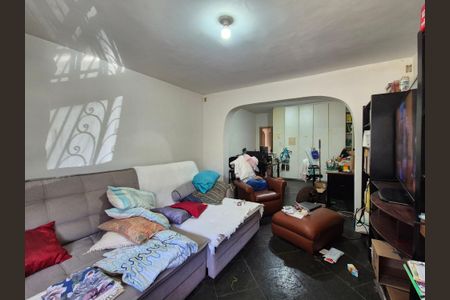 Casa à venda com 427m², 4 quartos e 7 vagas Casa à venda com 427m², 4 quartos e 7 vagasSala